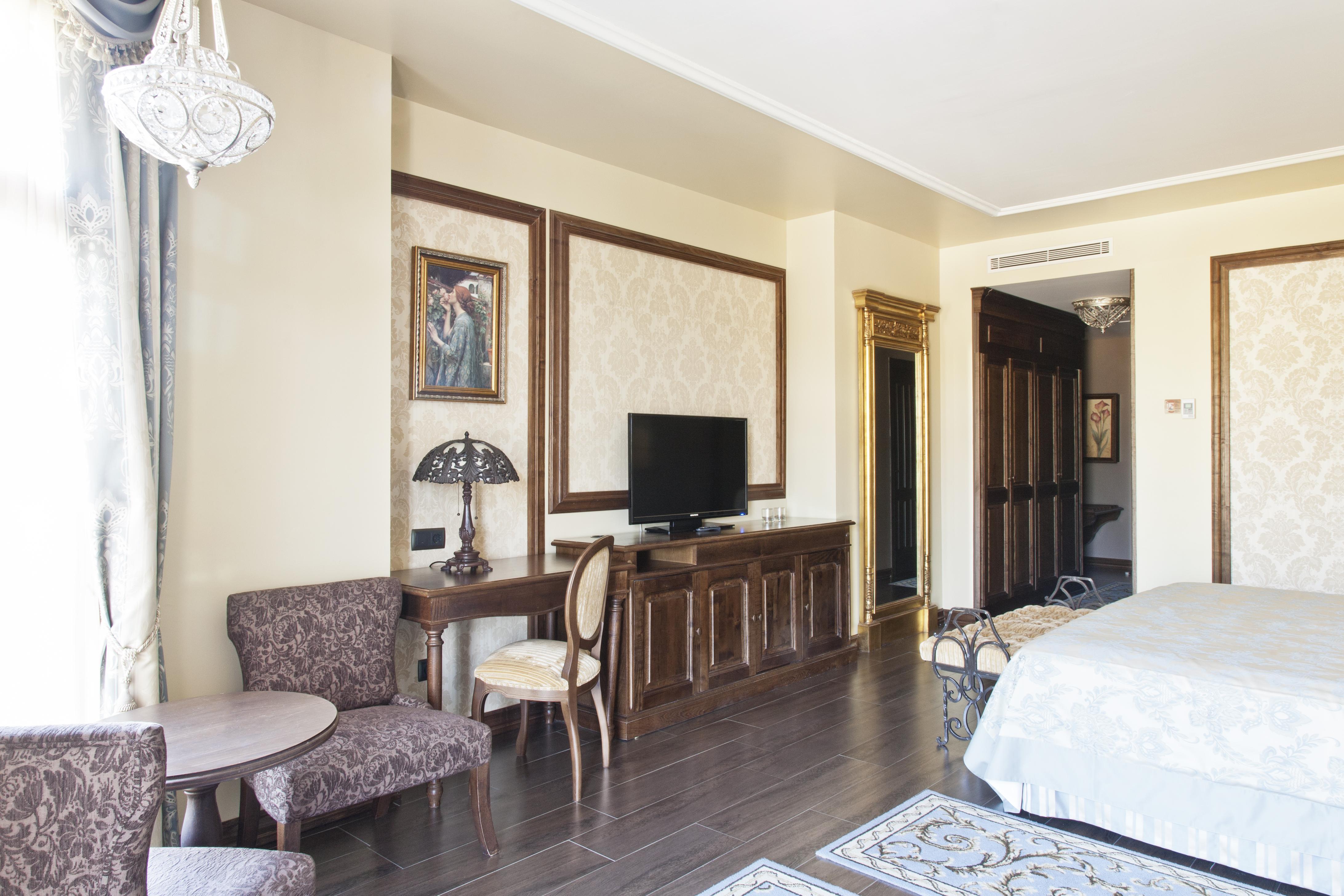 PortAventura Hotel Lucy's Mansion: Unlimited Park Access & Express Passes Salou Exterior photo